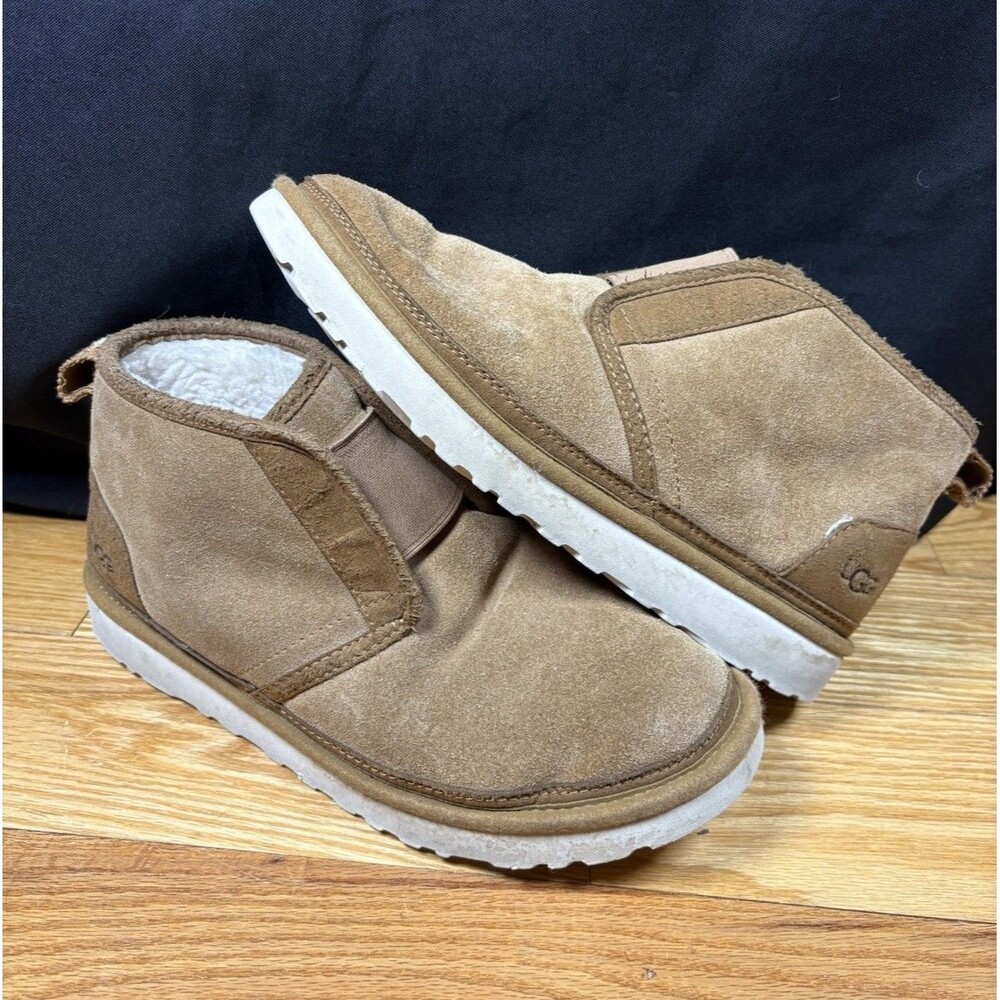 UGG Neumel Snapback Chestnut Suede Sheepskin Boots Mens Size 9 G0YRHM9A
